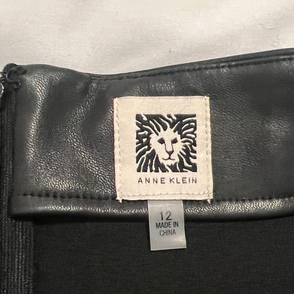 Anne Klein Black faux Leather Pencil Skirt - Picture 5 of 6